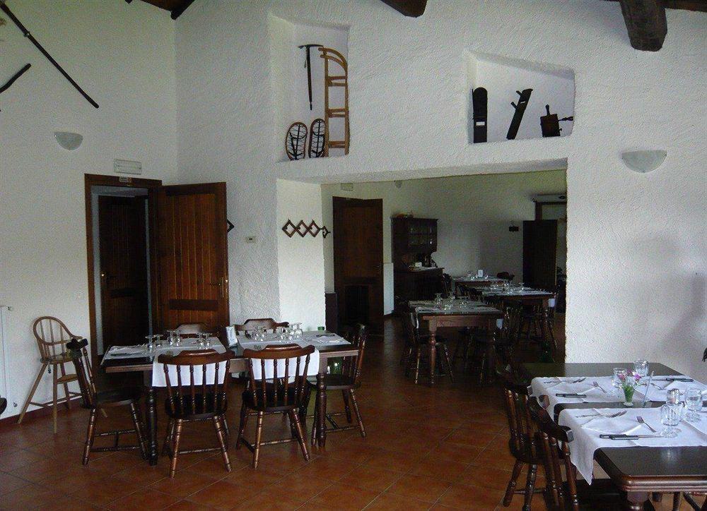 Rifugio Alpetto Di Torno Hostel Sormano Bagian luar foto