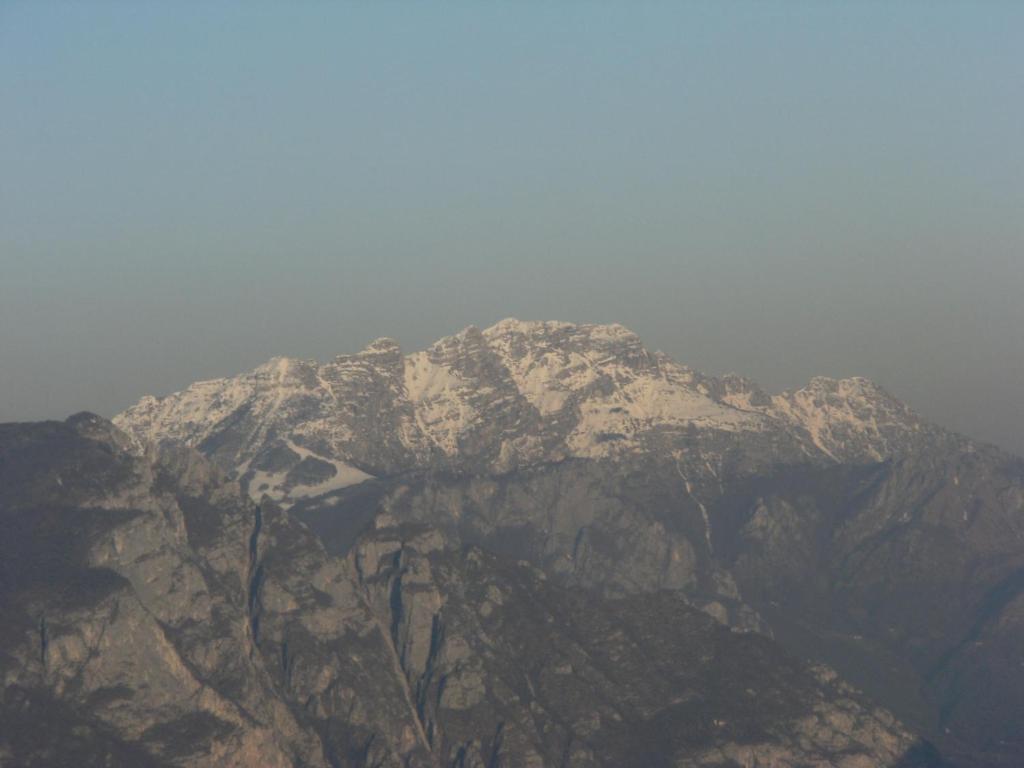 Rifugio Alpetto Di Torno Hostel Sormano Bagian luar foto