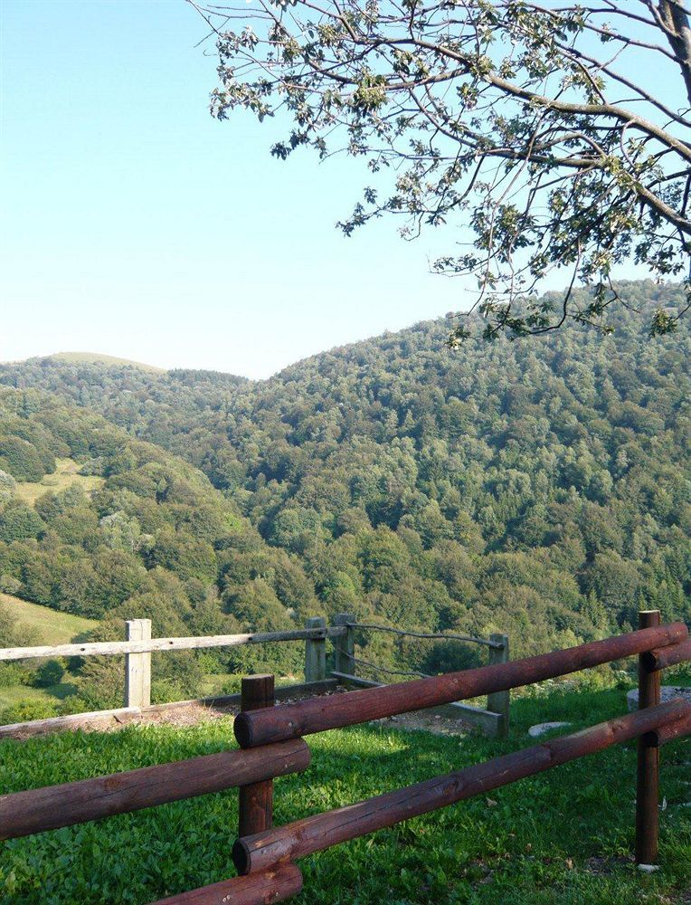 Rifugio Alpetto Di Torno Hostel Sormano Bagian luar foto