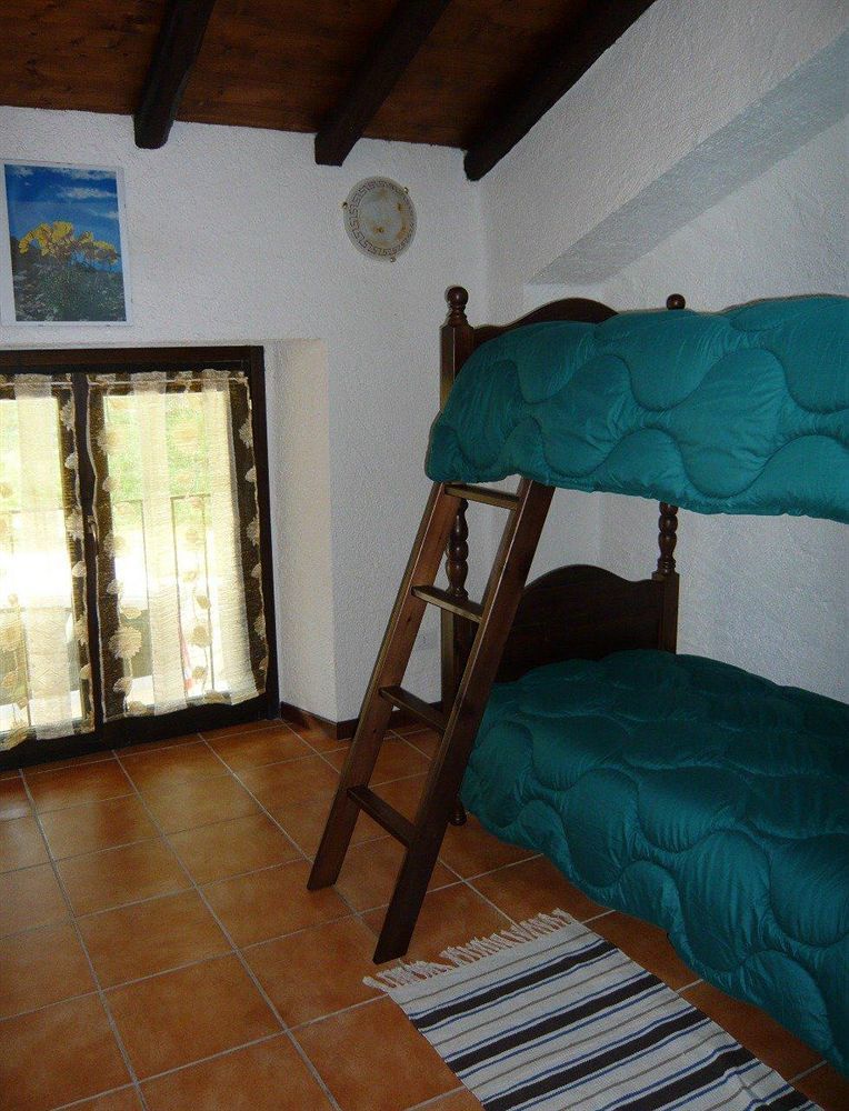 Rifugio Alpetto Di Torno Hostel Sormano Bagian luar foto